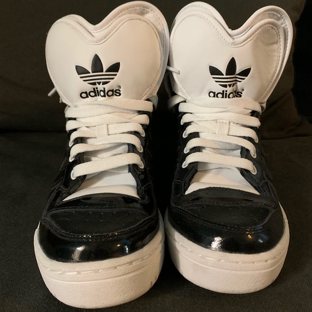 Adidas high tops size 7